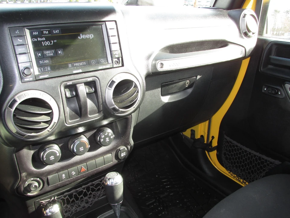 2015 Jeep JK Wrangler - Image 16 of 21