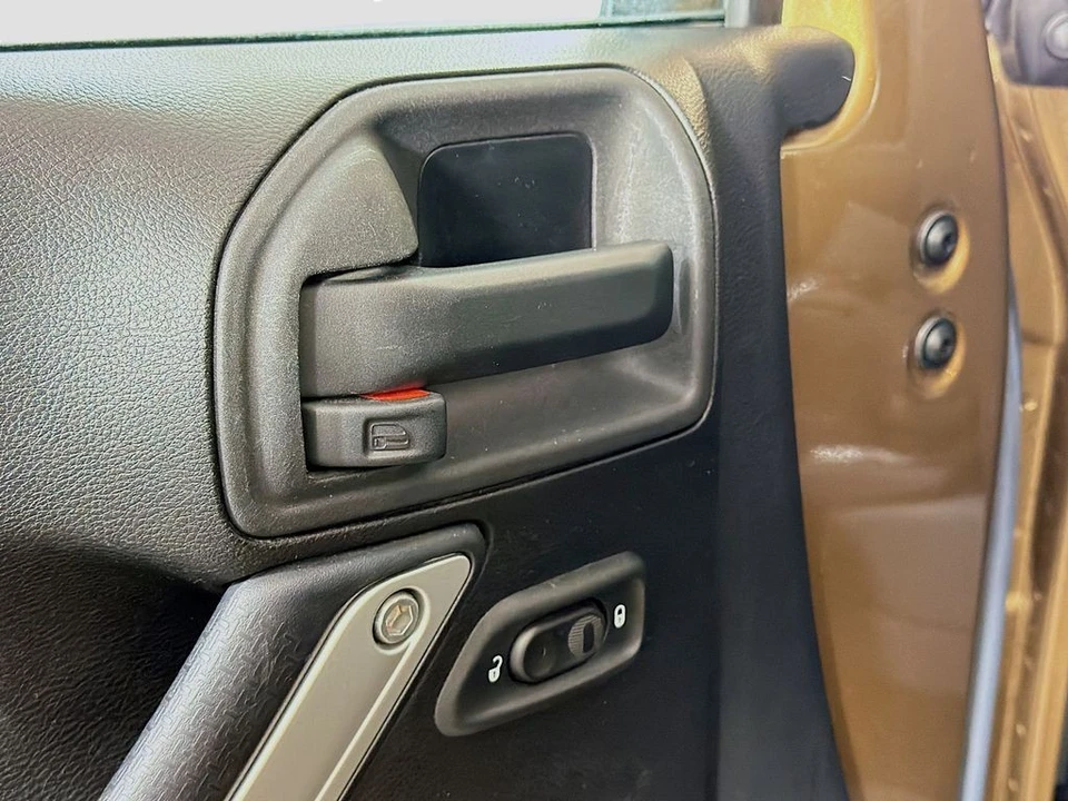 2015 Jeep JK Wrangler - Image 18 of 21