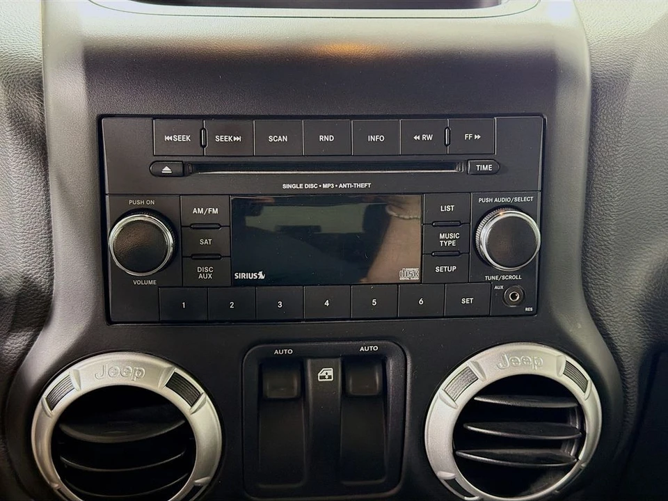 2015 Jeep JK Wrangler - Image 15 of 21