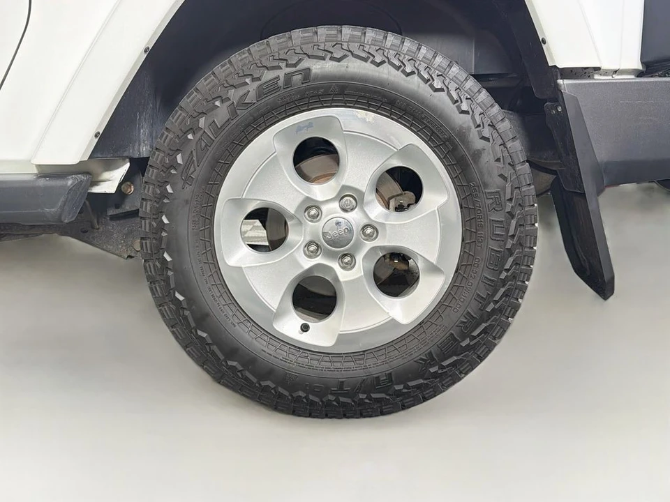 2015 Jeep JK Wrangler - Image 28 of 31