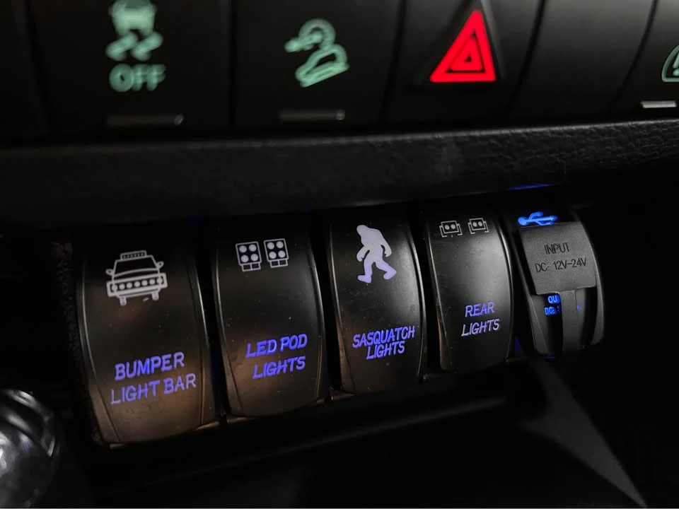 2015 Jeep JK Wrangler - Image 16 of 17