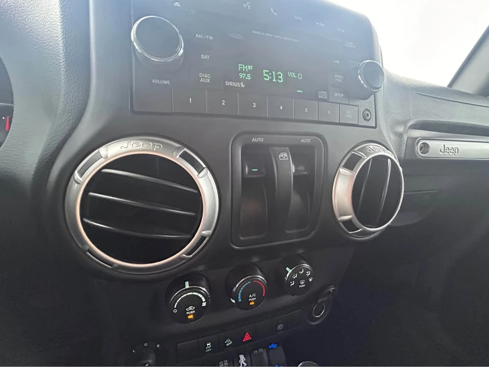 2015 Jeep JK Wrangler - Image 14 of 17