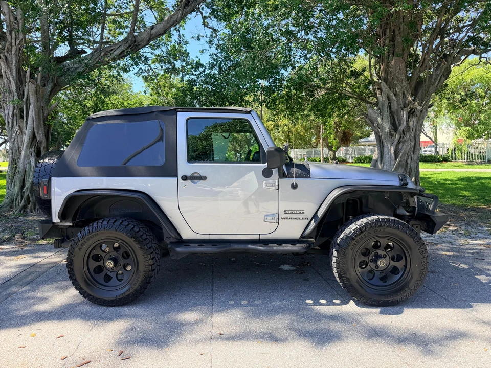 2015 Jeep JK Wrangler - Image 10 of 31