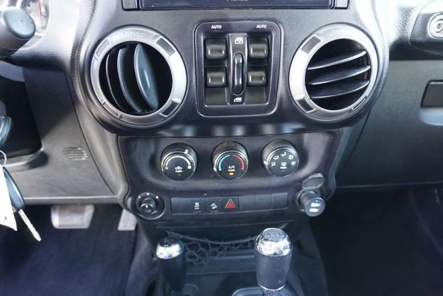 2015 Jeep JK Wrangler - Image 29 of 31