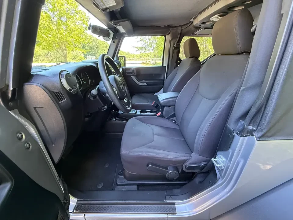 2015 Jeep JK Wrangler - Image 8 of 14