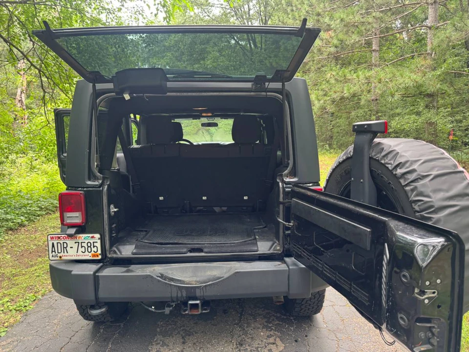 2015 Jeep JK Wrangler - Image 14 of 17