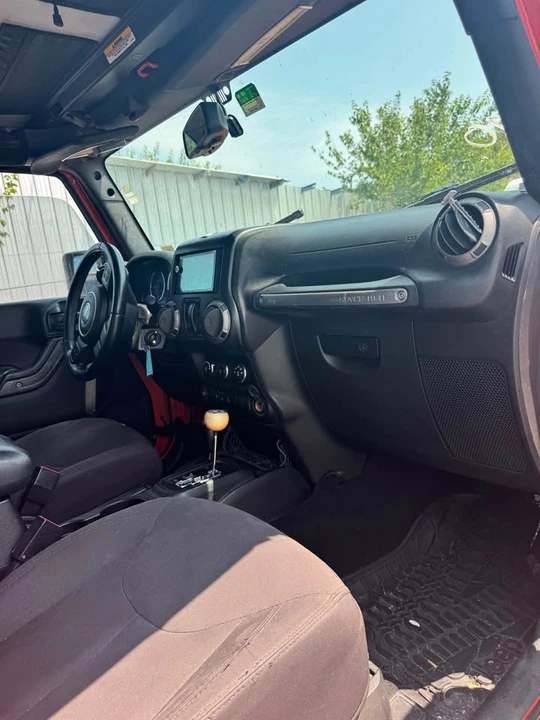 2015 Jeep JK Wrangler - Image 10 of 17