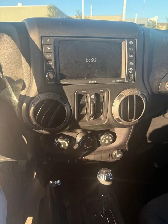 2015 Jeep JK Wrangler - Image 7 of 10