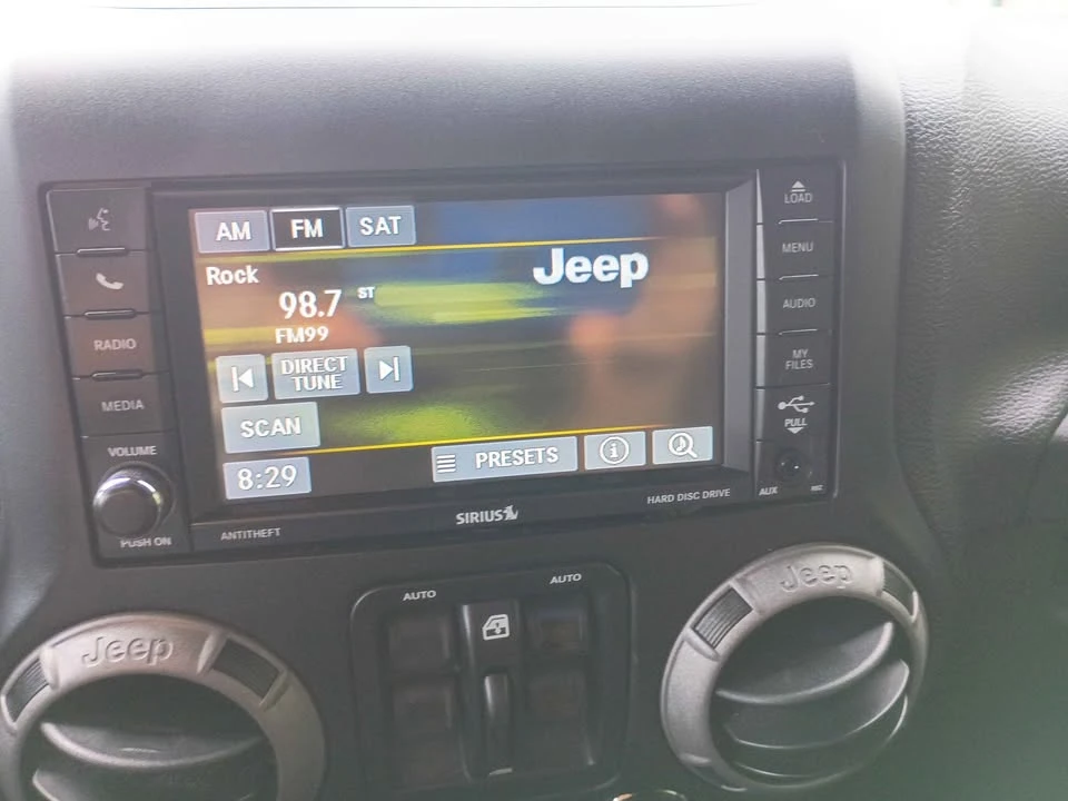 2015 Jeep JK Wrangler - Image 17 of 18