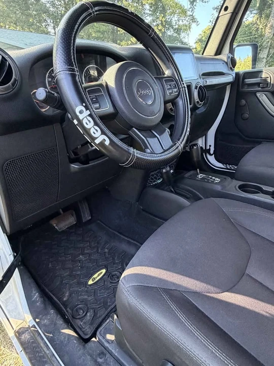 2015 Jeep JK Wrangler - Image 17 of 18