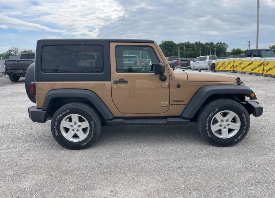 2015 Jeep JK Wrangler - Image 2 of 3