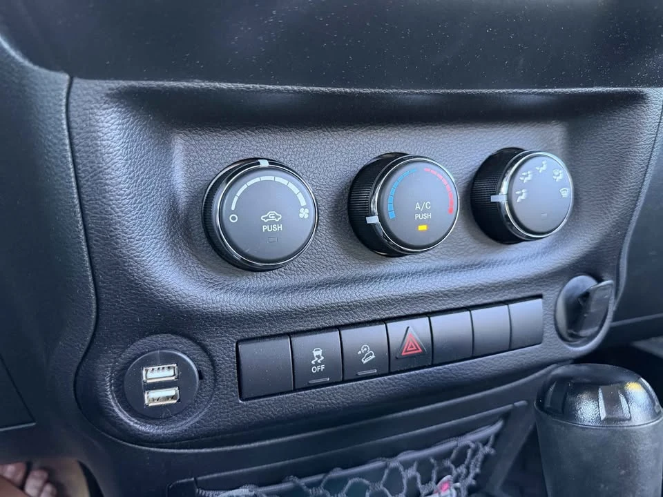 2015 Jeep JK Wrangler - Image 16 of 18