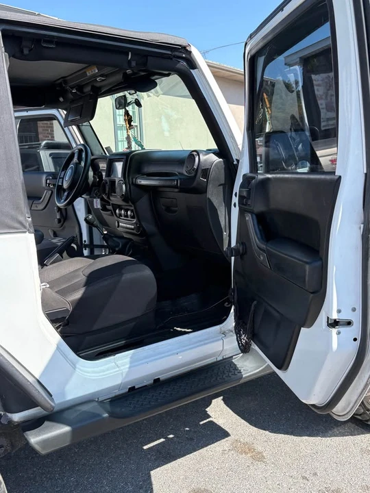 2015 Jeep JK Wrangler - Image 14 of 15
