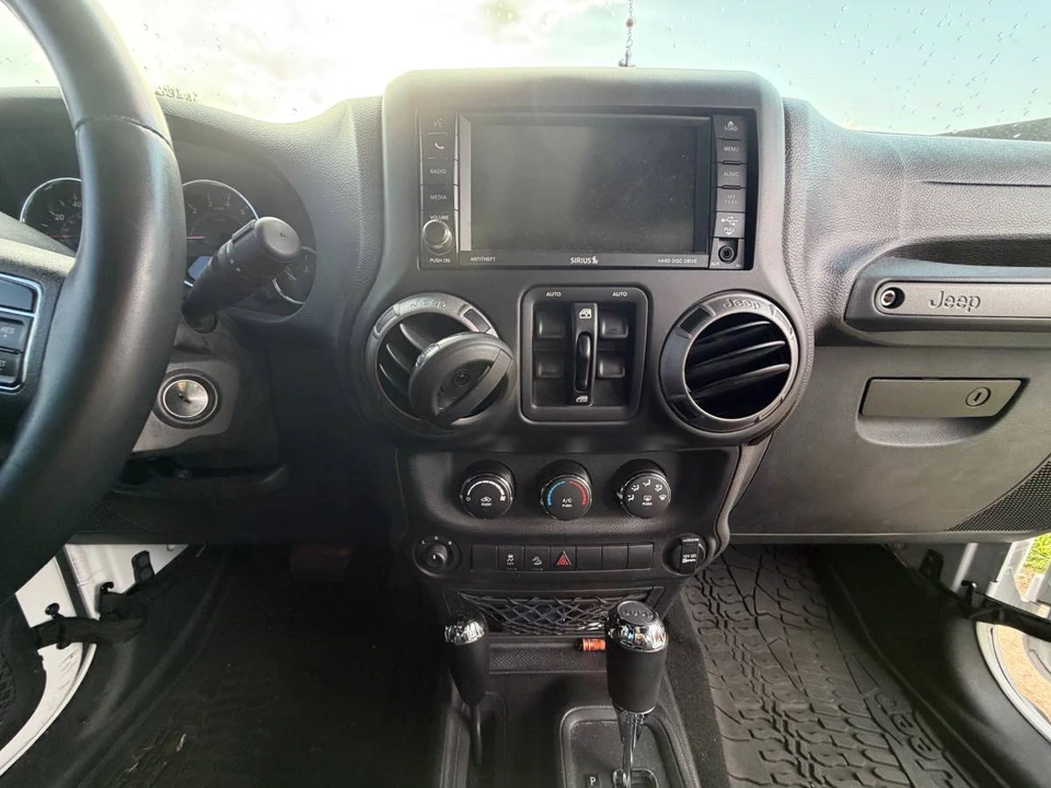 2015 Jeep JK Wrangler - Image 16 of 24