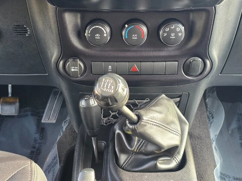 2015 Jeep JK Wrangler - Image 20 of 21