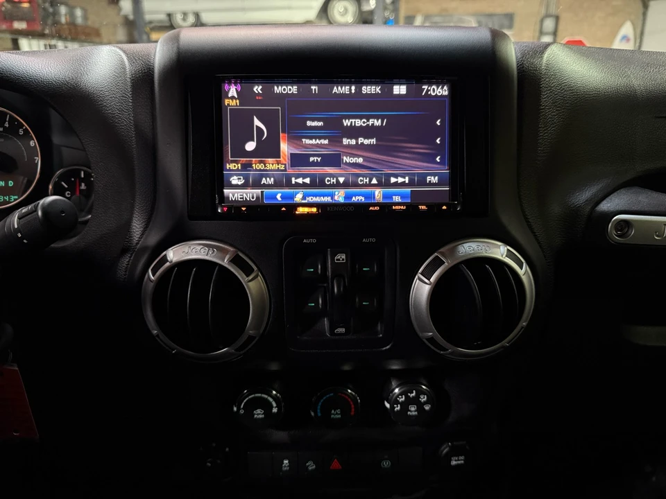 2015 Jeep JK Wrangler - Image 19 of 21
