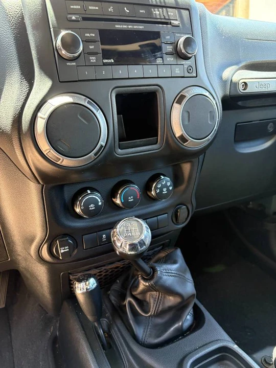 2015 Jeep JK Wrangler - Image 10 of 14