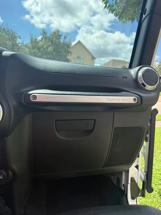 2015 Jeep JK Wrangler - Image 14 of 15