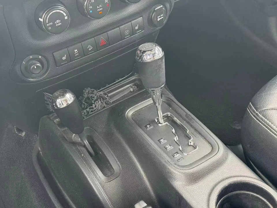 2015 Jeep JK Wrangler - Image 12 of 13