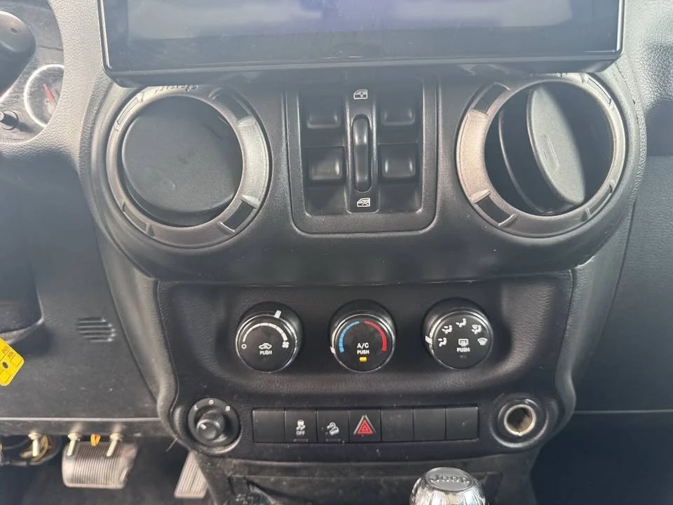 2015 Jeep JK Wrangler - Image 18 of 20