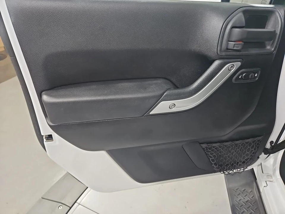 2015 Jeep JK Wrangler - Image 11 of 12