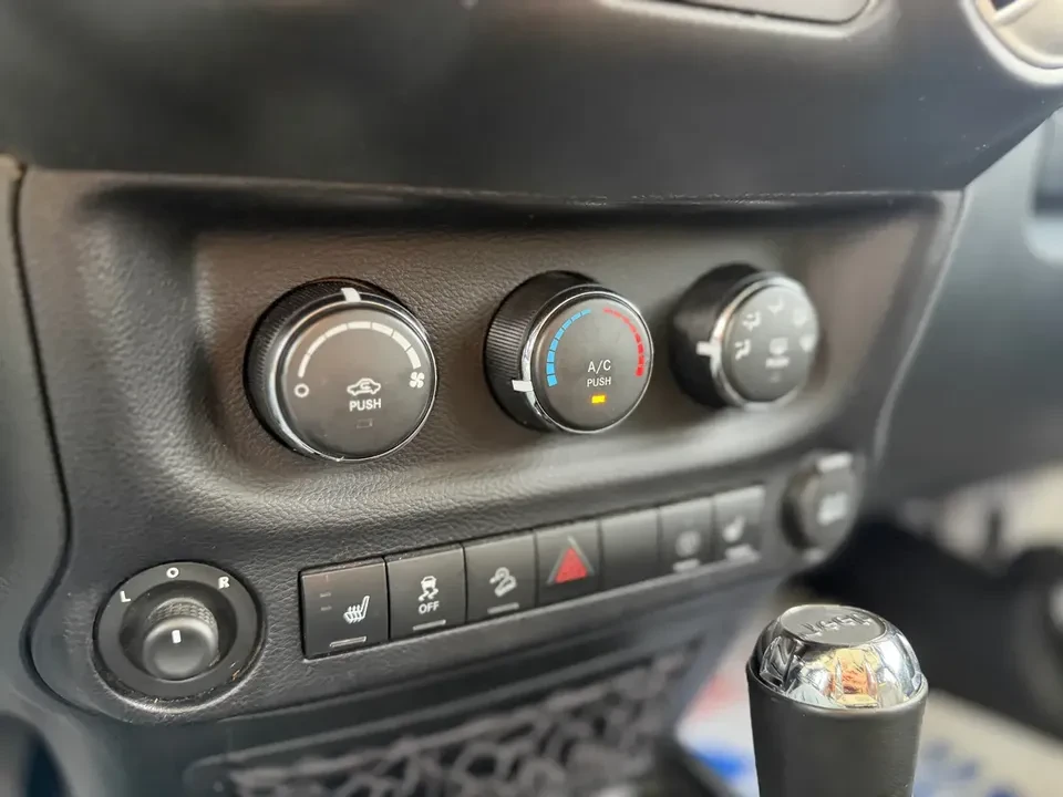 2015 Jeep JK Wrangler - Image 16 of 20