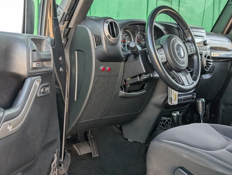 2015 Jeep JK Wrangler - Image 16 of 21