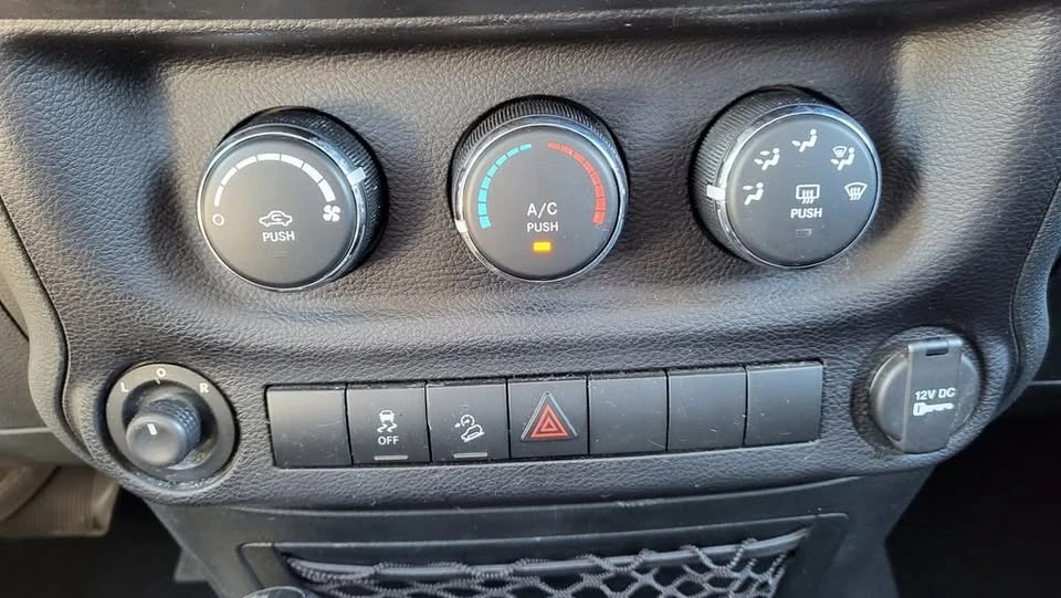 2015 Jeep JK Wrangler - Image 9 of 20