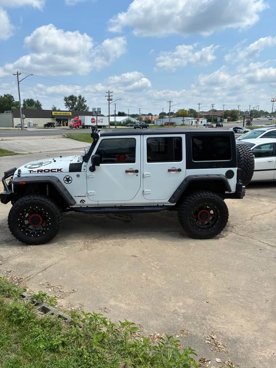 2015 Jeep JK Wrangler - Image 10 of 14