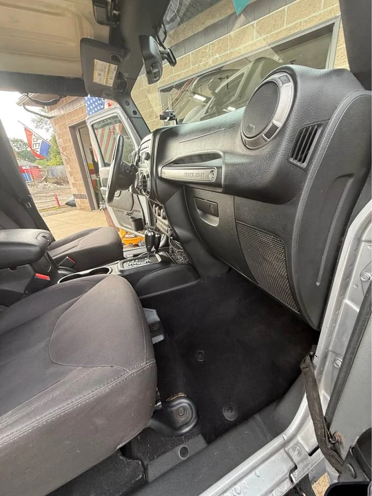 2015 Jeep JK Wrangler - Image 15 of 17