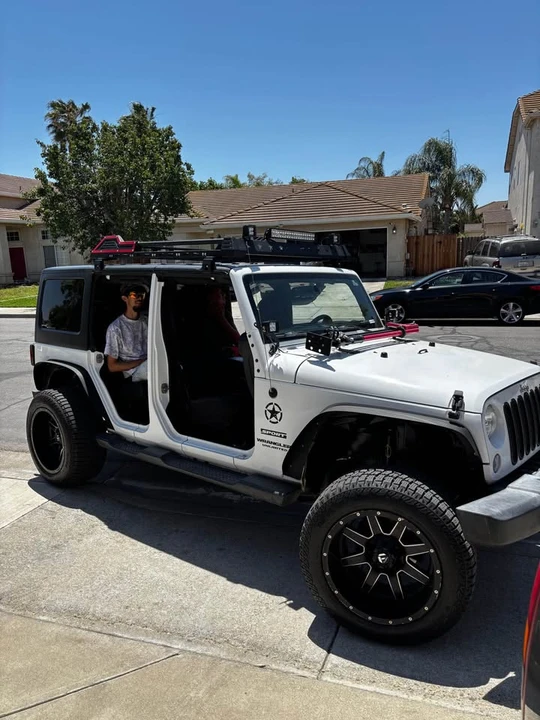 2015 Jeep JK Wrangler - Image 3 of 4