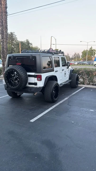 2015 Jeep JK Wrangler - Image 4 of 4