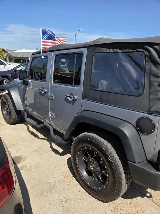 2015 Jeep JK Wrangler - Image 3 of 4