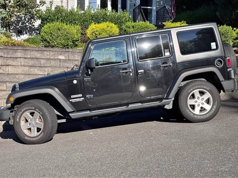 2015 Jeep Wrangler Unlimited Sport SUV 4D