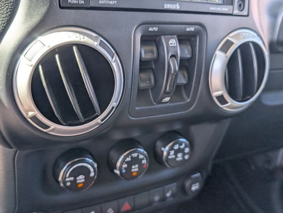 2015 Jeep JK Wrangler - Image 20 of 21