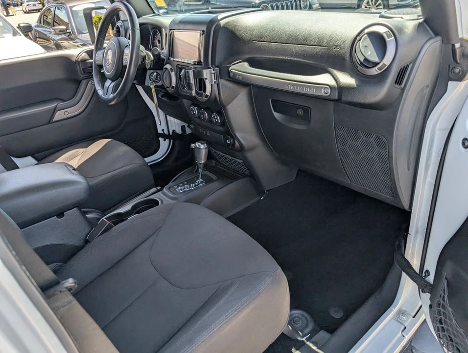 2015 Jeep JK Wrangler - Image 15 of 21