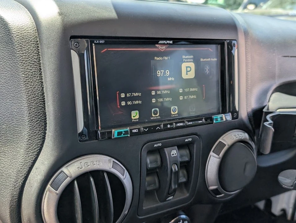 2015 Jeep JK Wrangler - Image 19 of 21