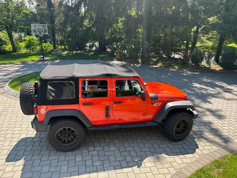 2015 Jeep JK Wrangler - Image 23 of 31