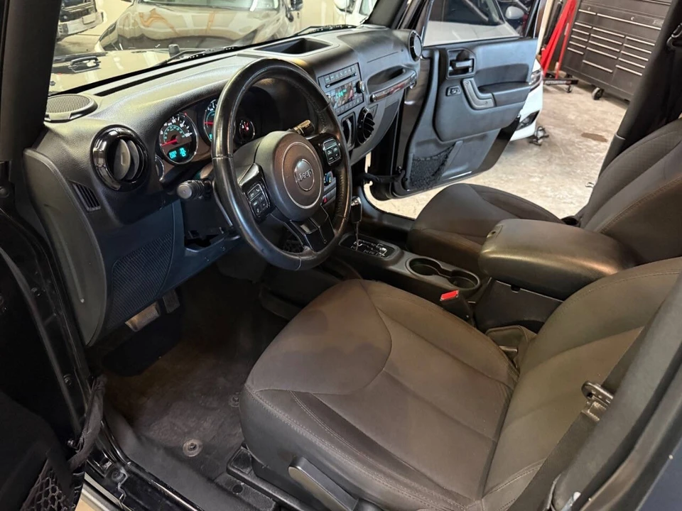 2015 Jeep JK Wrangler - Image 15 of 21
