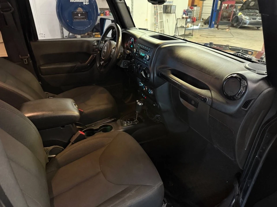 2015 Jeep JK Wrangler - Image 16 of 21