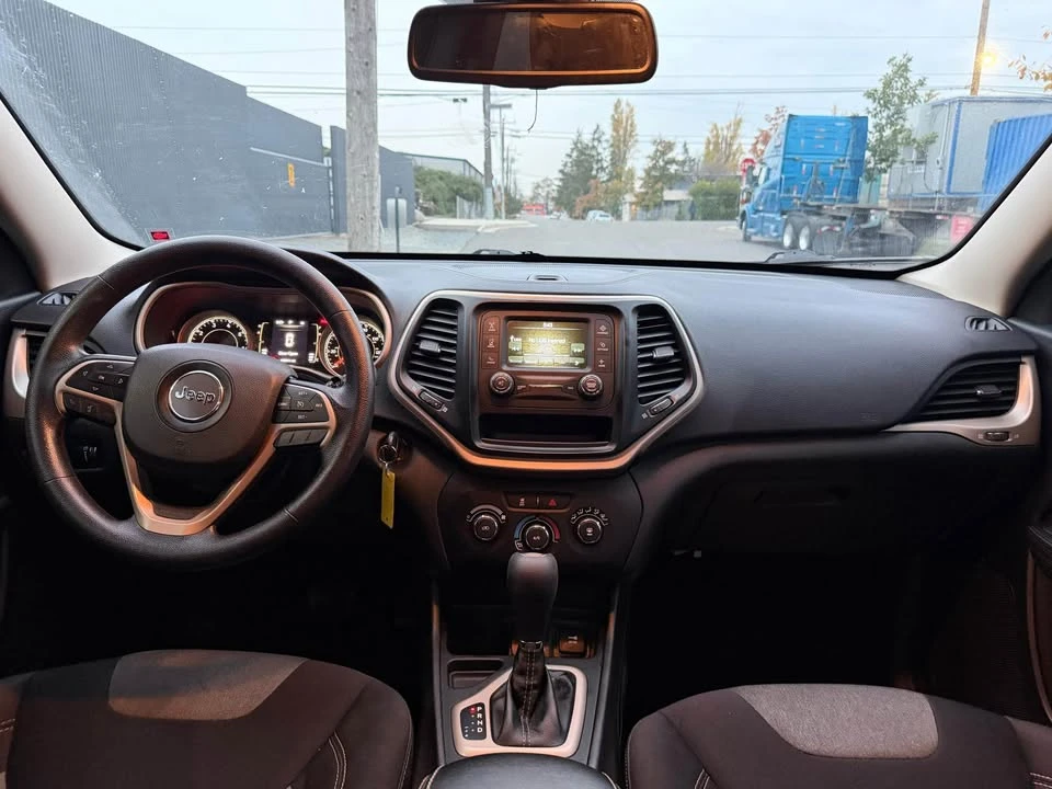 2015 Jeep KL Cherokee - Image 12 of 18