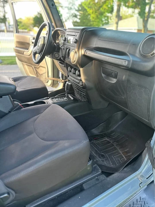 2015 Jeep JK Wrangler - Image 17 of 20