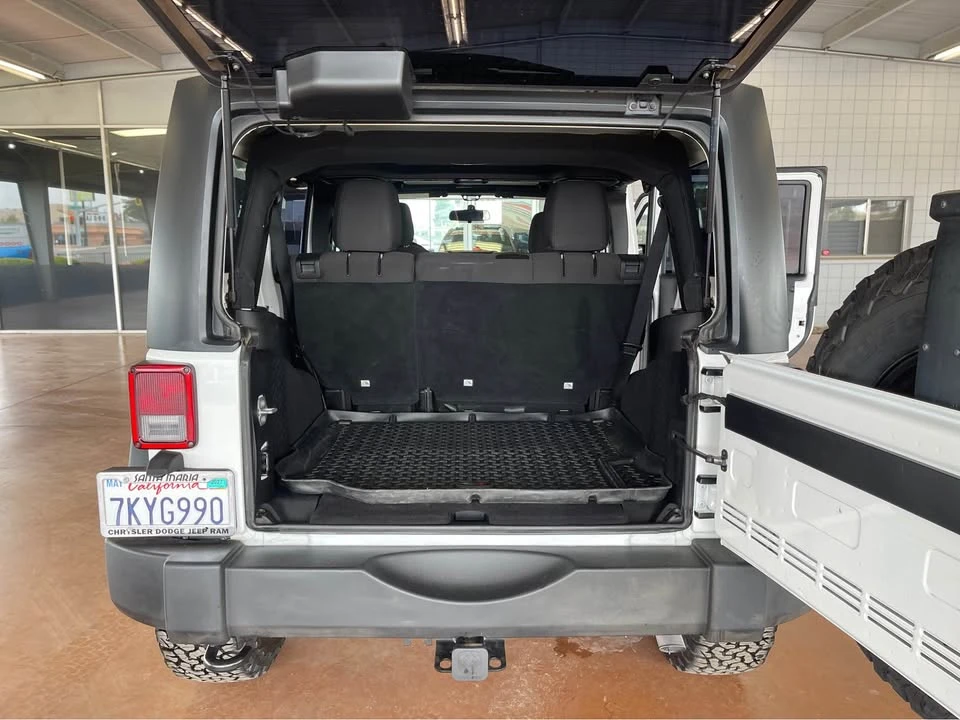 2015 Jeep JK Wrangler - Image 9 of 13