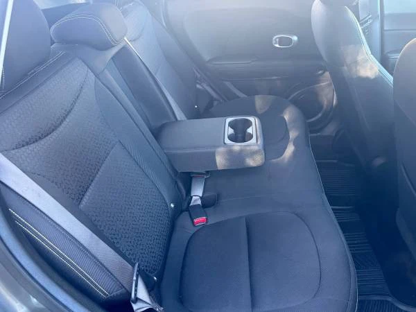 2015 Kia Soul - Image 13 of 15