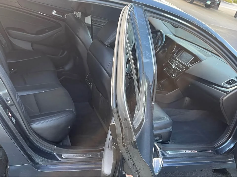 2015 Kia - Image 8 of 12