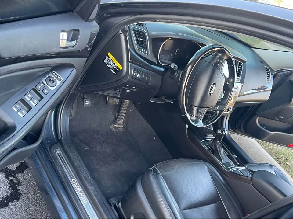 2015 Kia - Image 11 of 12