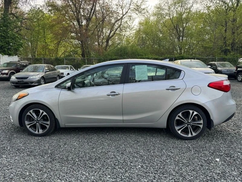 2015 Kia Forte - Image 8 of 9