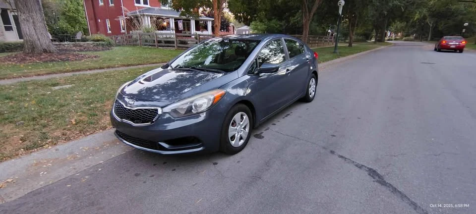 2015 Kia Forte - Image 12 of 20