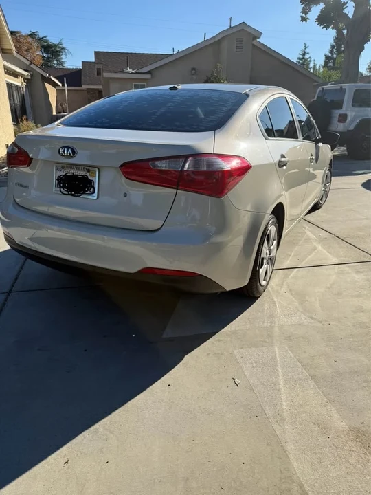 2015 Kia Forte - Image 4 of 12