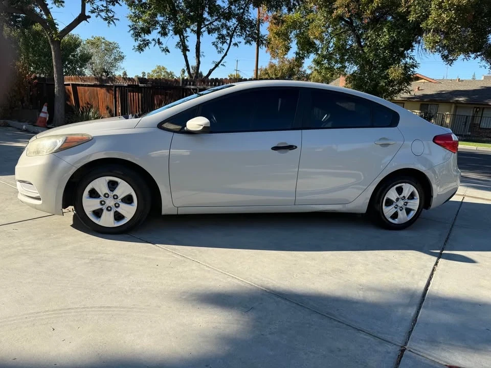 2015 Kia Forte - Image 6 of 12